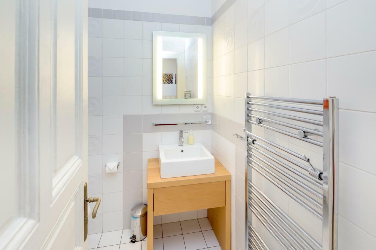 Dusni Apartments Прага Екстер'єр фото