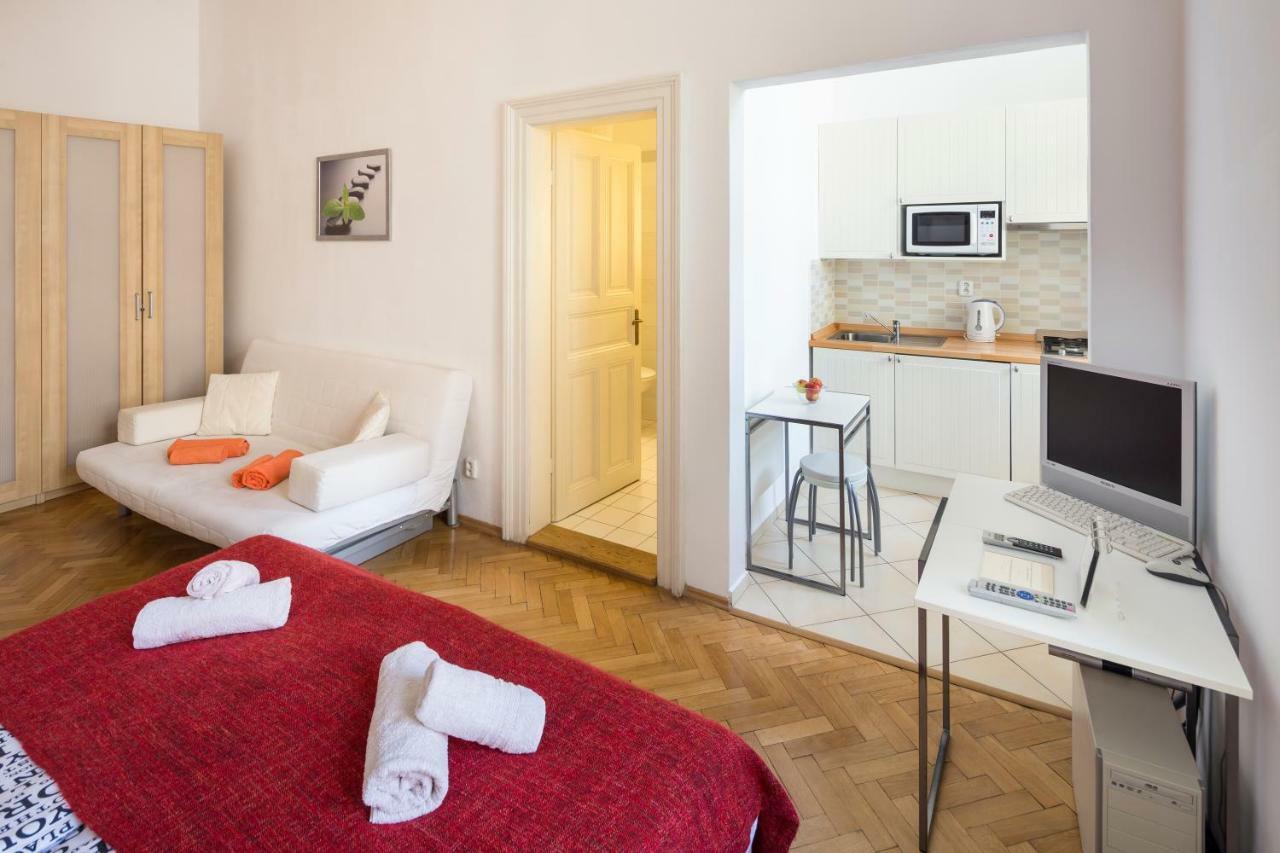 Dusni Apartments Прага Екстер'єр фото