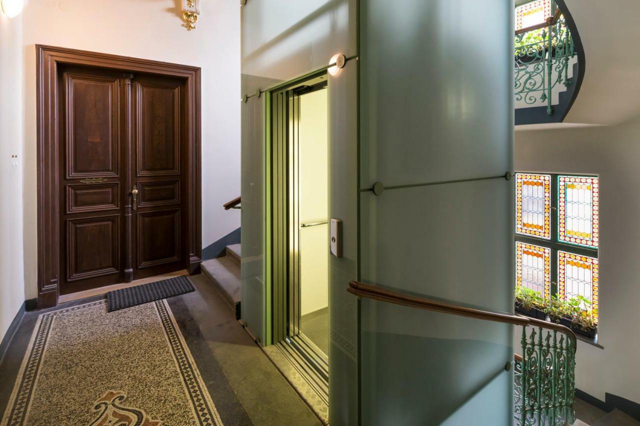 Dusni Apartments Прага Екстер'єр фото